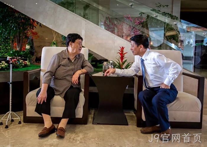汪月霞率“六连”老战士来J9官网首页参观指导 汪月霞率“六连”老战士来J9官网首页参观指导