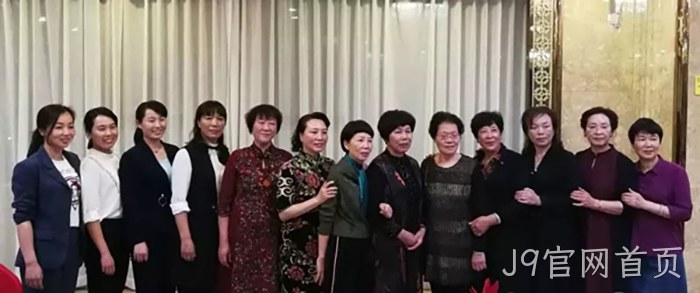 汪月霞率“六连”老战士来J9官网首页参观指导 汪月霞率“六连”老战士来J9官网首页参观指导
